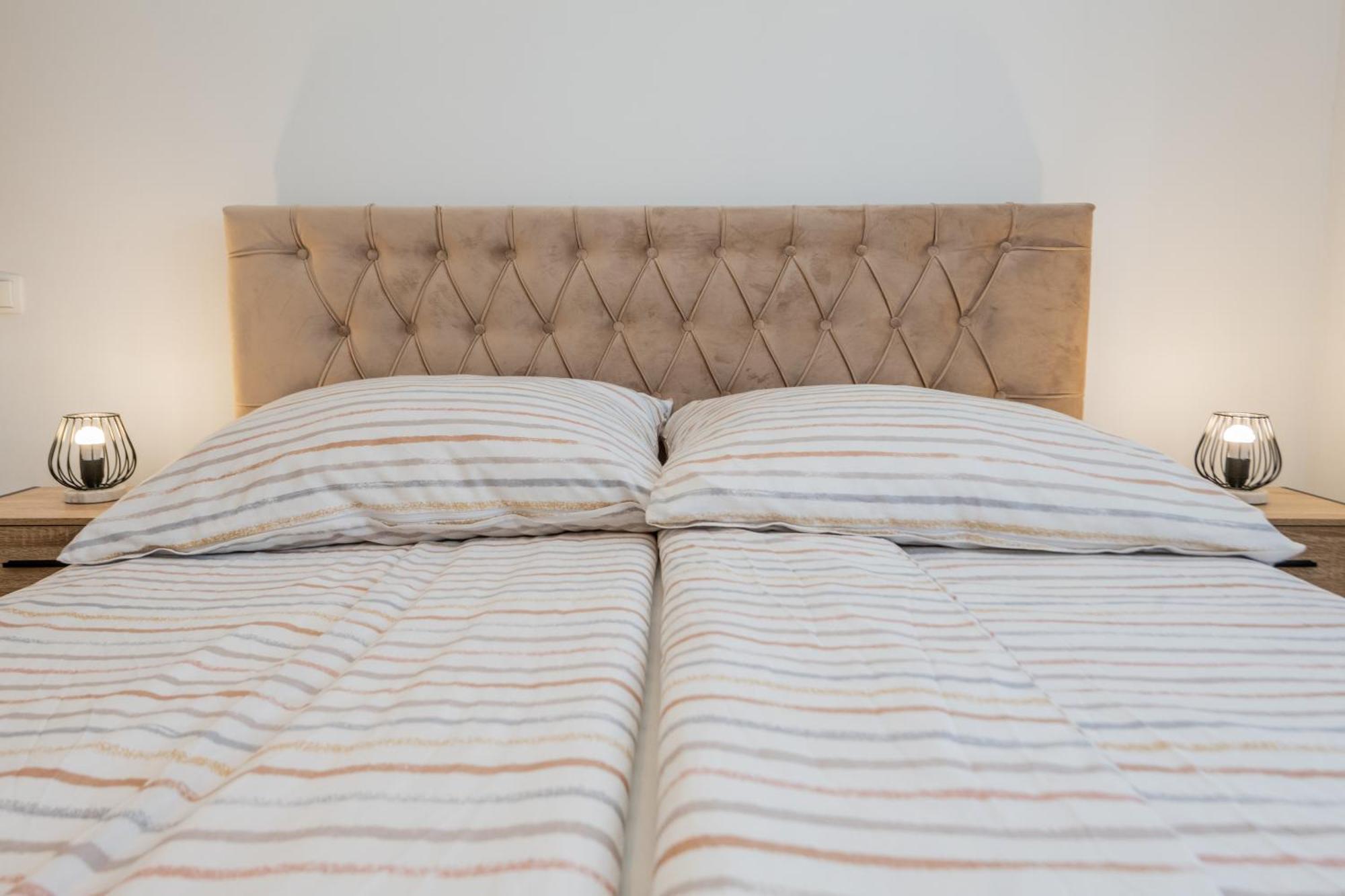 Sun Island Apartment Трогир Экстерьер фото